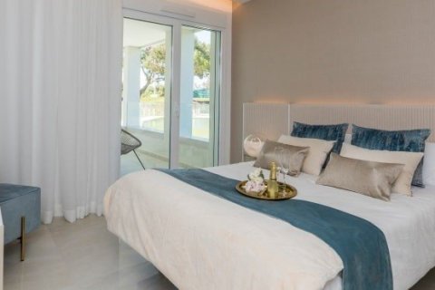 Huoneisto myytävänä Sotogrande, Cadiz, Espanja, 2 makuuhuonetta, 126 m2 No. 22145 - kuva 10
