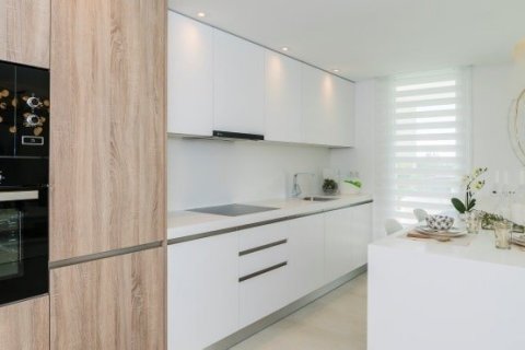 Huoneisto myytävänä Sotogrande, Cadiz, Espanja, 2 makuuhuonetta, 126 m2 No. 22145 - kuva 9