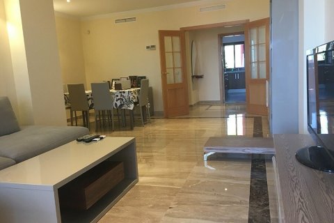 Wohnung zum Verkauf Estepona, Malaga, Spanien 3 Schlafzimmer, 141 m2 Nr. 21512 - Foto 3
