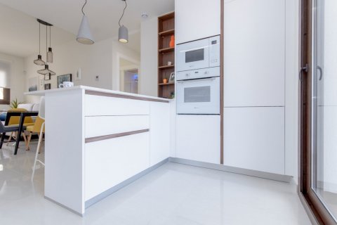 Bungalo pārdošanā Torrevieja, Alicante, Spānijā 2 istabas, 63 m2 Nr. 111450 - attēls 6