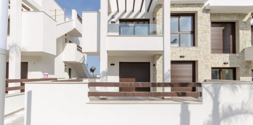 Bungalow Torrevieja, Alicante, Spagna 2 camere da letto, 63 mq. N° 111450