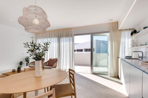Bungalow zum Verkauf Torrevieja, Alicante, Spanien 2 Schlafzimmer, 84 m2 Nr. 111454 - Foto 10