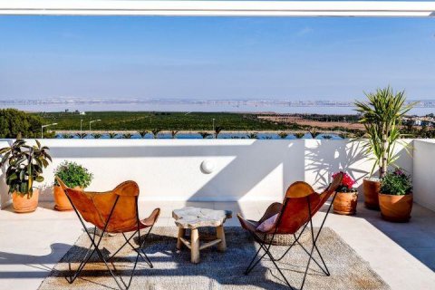 Bungalow zum Verkauf Torrevieja, Alicante, Spanien 2 Schlafzimmer, 84 m2 Nr. 111454 - Foto 1