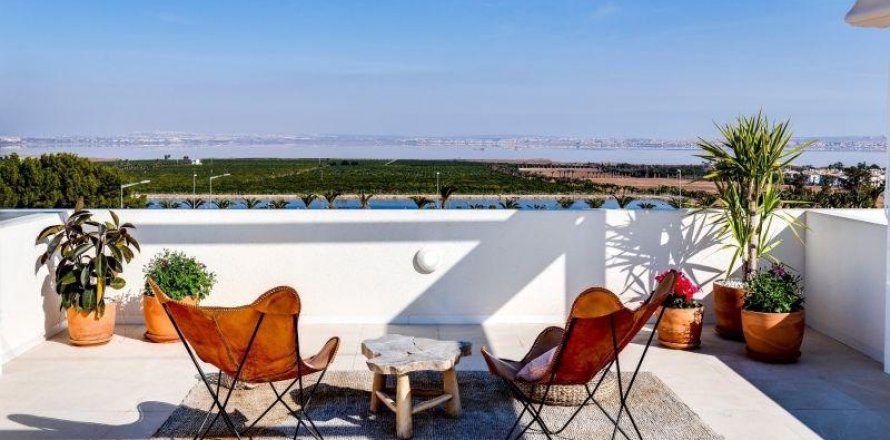 Bungalow Torrevieja, Alicante, Spanien 2 Schlafzimmer, 84 m2 Nr. 111454