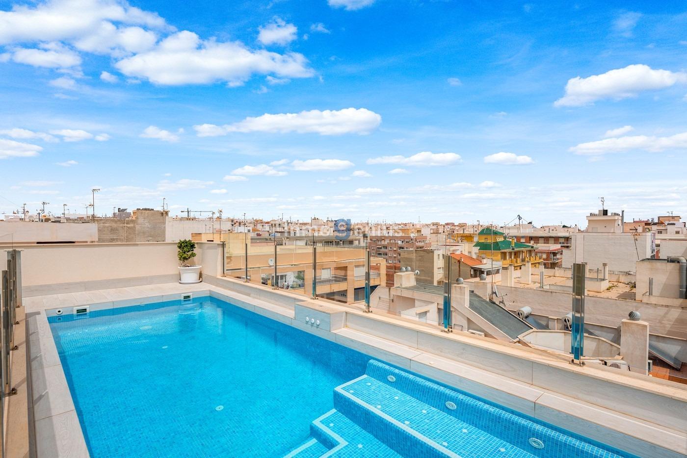Apartment in Torrevieja, Alicante, Spain 2 bedrooms, 73 sq.m. No. 81548