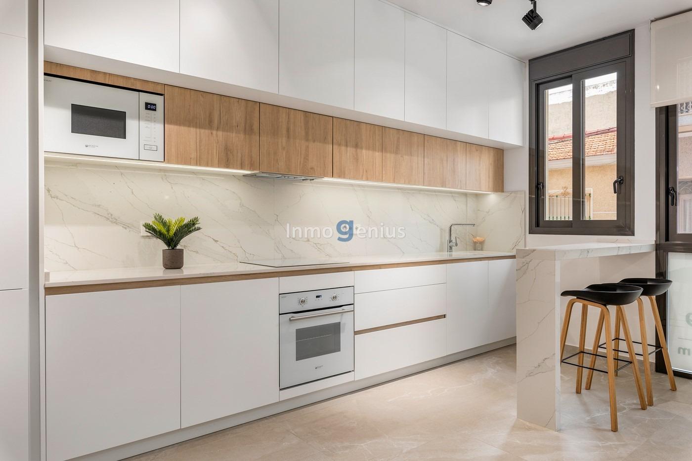 Apartment in Torrevieja, Alicante, Spain 2 bedrooms, 73 sq.m. No. 81548