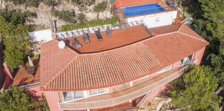 House Blanes, Girona, Spain 4 bedrooms, 344 sq.m. No. 23054