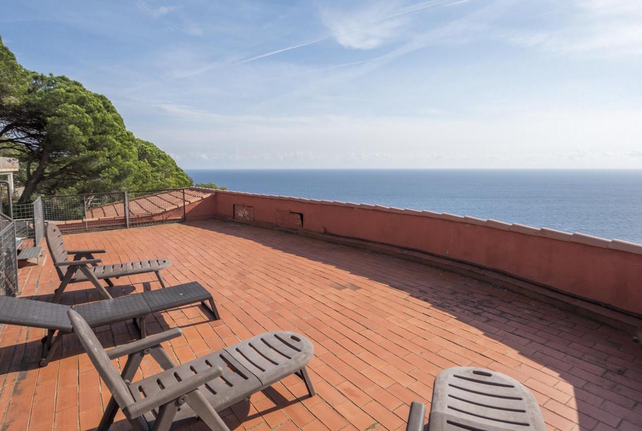 House in Blanes, Girona, Spain 4 bedrooms, 344 sq.m. No. 23054