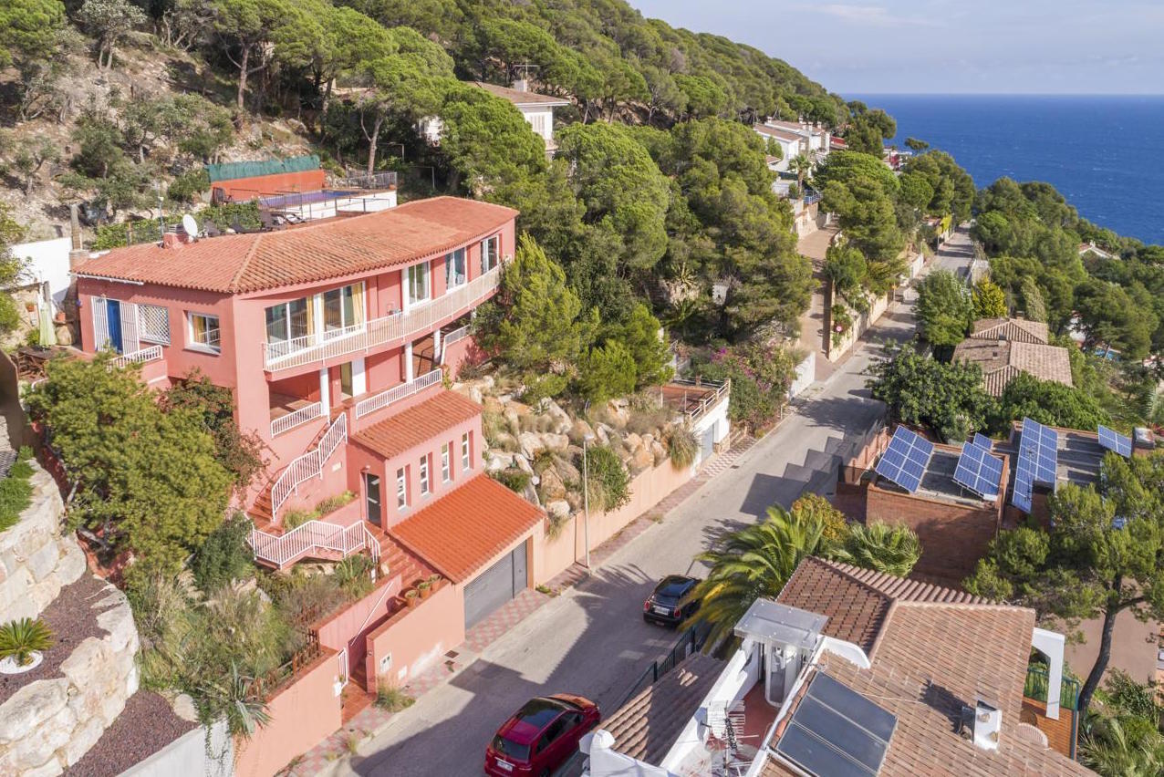 House in Blanes, Girona, Spain 4 bedrooms, 344 sq.m. No. 23054