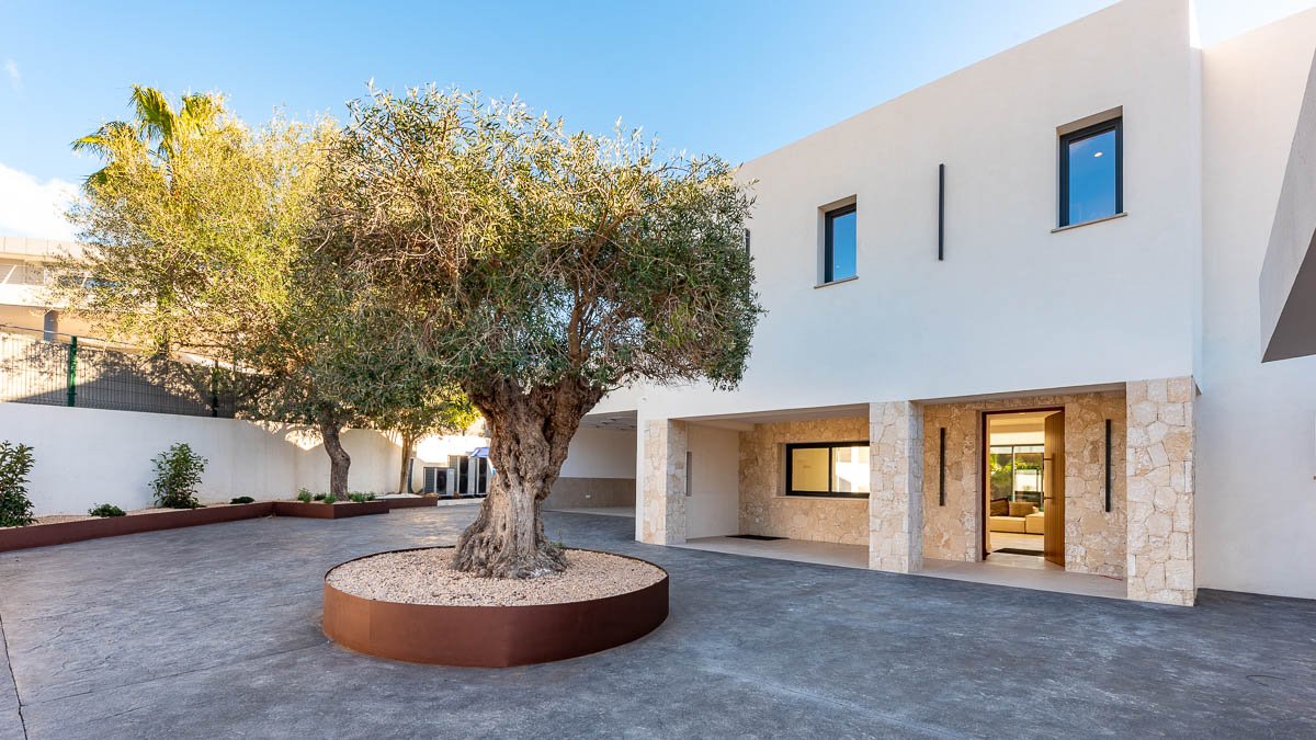 Huvila Santa Ponsa, Mallorca, Espanja 6 makuuhuonetta, 408 m2 No. 54043