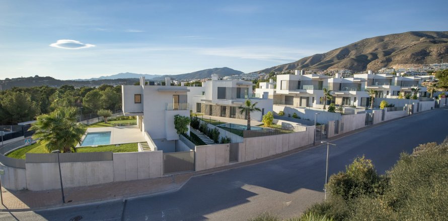 Villa Finestrat, Alicante, Spanien 4 sovrum, 244 kvm. Nr. 110519