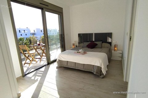 Villa for sale Villamartin, Alicante, Spain 3 bedrooms, 185 sq.m. No. 108517 - photo 5