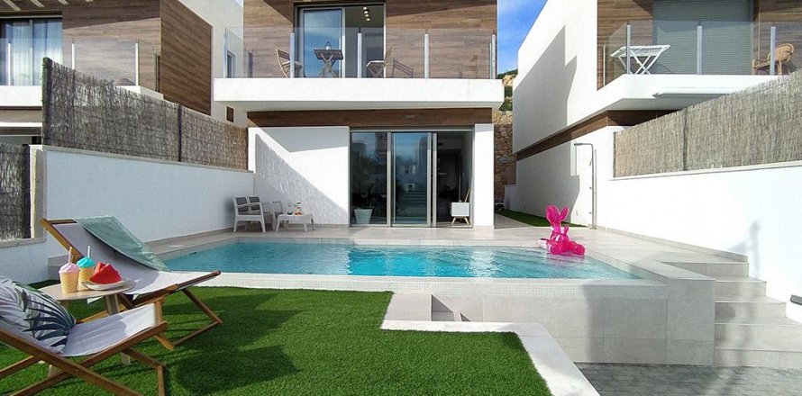 Villa Villamartin, Alicante, Spain 3 bedrooms, 185 sq.m. No. 108517