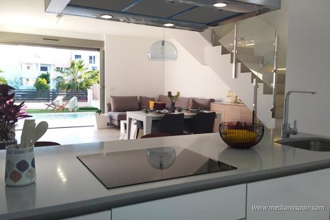 Villa for sale Villamartin, Alicante, Spain 3 bedrooms, 185 sq.m. No. 108517 - photo 4