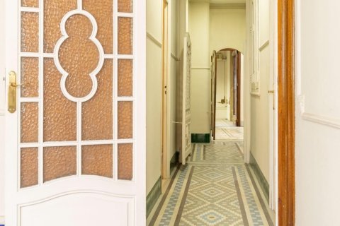 Apartment for sale Valencia, Spain 7 bedrooms, 237 sq.m. No. 130129 - photo 16