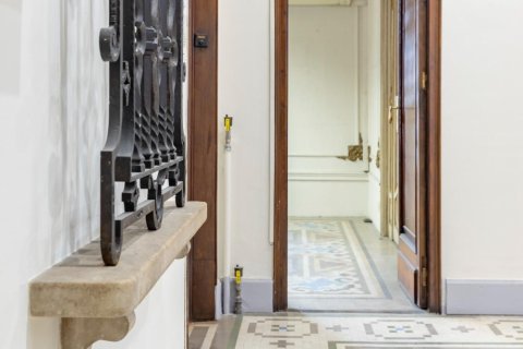 Apartment for sale Valencia, Spain 7 bedrooms, 237 sq.m. No. 130129 - photo 6