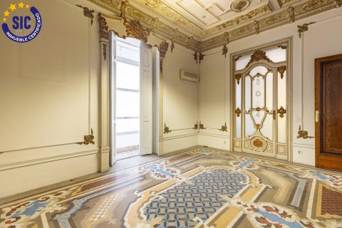 Apartment for sale Valencia, Spain 7 bedrooms, 237 sq.m. No. 130129 - photo 1