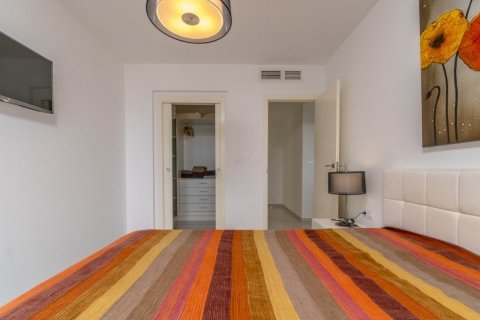 Apartment for sale Punta Prima, Alicante, Spain 3 bedrooms, 122 sq.m. No. 113828 - photo 14