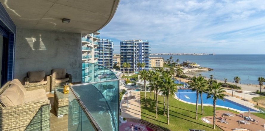 Apartment Punta Prima, Alicante, Spain 3 bedrooms, 122 sq.m. No. 113828