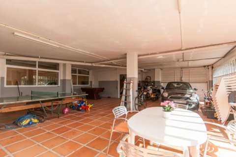 Dom Sant Just Desvern, Barcelona, Hiszpania 4 sypialnie, 284 mkw. nr 23053 – zdjęcie 28