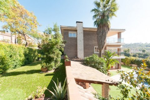 Dom Sant Just Desvern, Barcelona, Hiszpania 4 sypialnie, 284 mkw. nr 23053 – zdjęcie 1