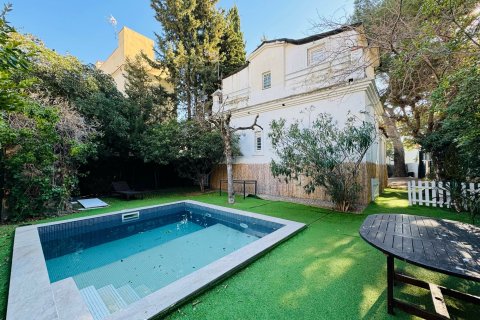 House for sale Barcelona, Spain 6 bedrooms, 214 sq.m. No. 93250 - photo 3