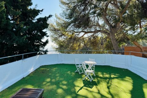 House for sale Barcelona, Spain 6 bedrooms, 214 sq.m. No. 93250 - photo 9