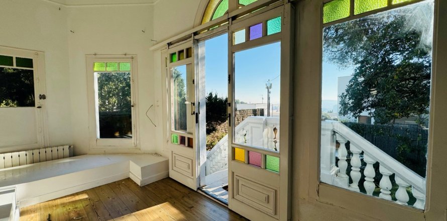 House Barcelona, Spain 6 bedrooms, 214 sq.m. No. 93250