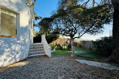 House for sale Barcelona, Spain 6 bedrooms, 214 sq.m. No. 93250 - photo 4