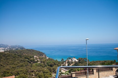 House for sale Blanes, Girona, Spain 4 bedrooms, 196 sq.m. No. 60285 - photo 25