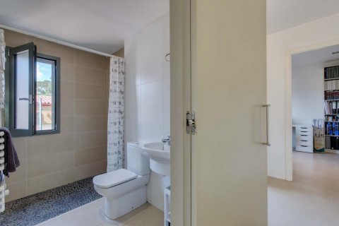 House for sale Girona, Spain 5 bedrooms, 279 sq.m. No. 22869 - photo 13