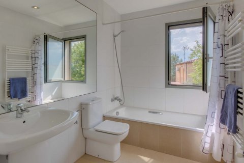 House for sale Girona, Spain 5 bedrooms, 279 sq.m. No. 22869 - photo 21