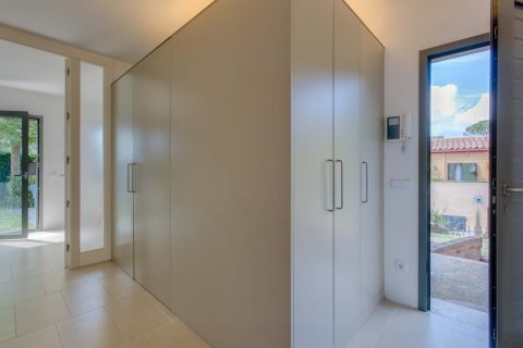 House for sale Girona, Spain 5 bedrooms, 279 sq.m. No. 22869 - photo 4