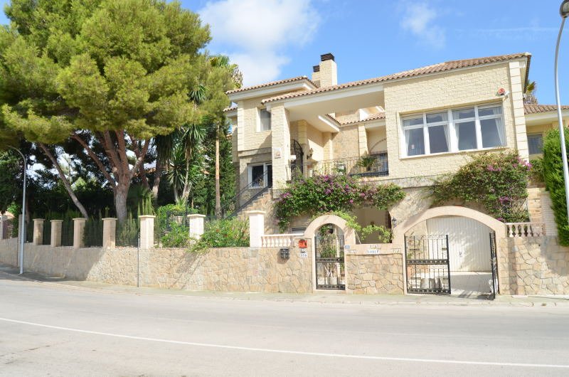 Villa en Dehesa De Campoamor, Alicante, España 4 dormitorios, 350 m2 No. 87251