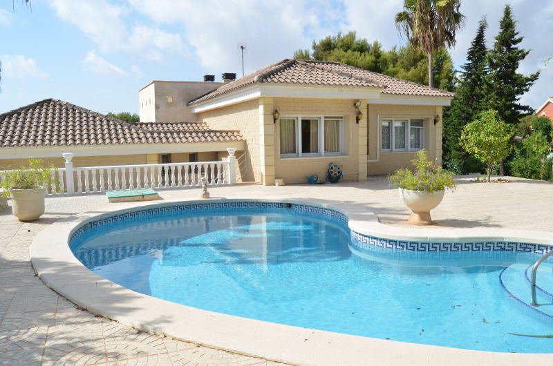 Villa en Dehesa De Campoamor, Alicante, España 4 dormitorios, 350 m2 No. 87251