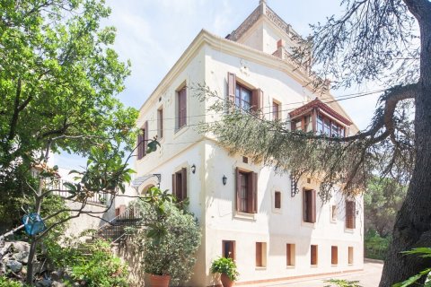 House for sale Mataro, Barcelona, Spain 8 bedrooms, 1648 sq.m. No. 22828 - photo 3