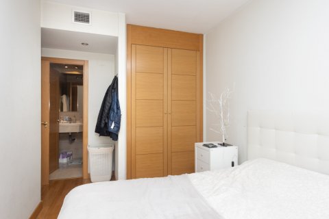 Huoneisto myytävänä Madrid, Espanja, 2 makuuhuonetta, 97 m2 No. 108016 - kuva 19