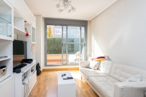 Huoneisto myytävänä Madrid, Espanja, 2 makuuhuonetta, 97 m2 No. 108016 - kuva 7
