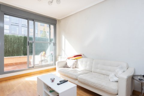 Huoneisto myytävänä Madrid, Espanja, 2 makuuhuonetta, 97 m2 No. 108016 - kuva 8
