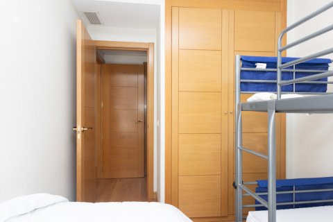 Huoneisto myytävänä Madrid, Espanja, 2 makuuhuonetta, 97 m2 No. 108016 - kuva 22