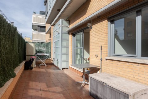 Huoneisto myytävänä Madrid, Espanja, 2 makuuhuonetta, 97 m2 No. 108016 - kuva 5