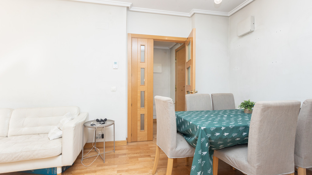 Wohnung in Madrid, Spanien 2 Schlafzimmer, 97 m2 Nr. 108016