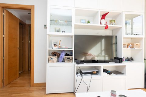 Huoneisto myytävänä Madrid, Espanja, 2 makuuhuonetta, 97 m2 No. 108016 - kuva 12