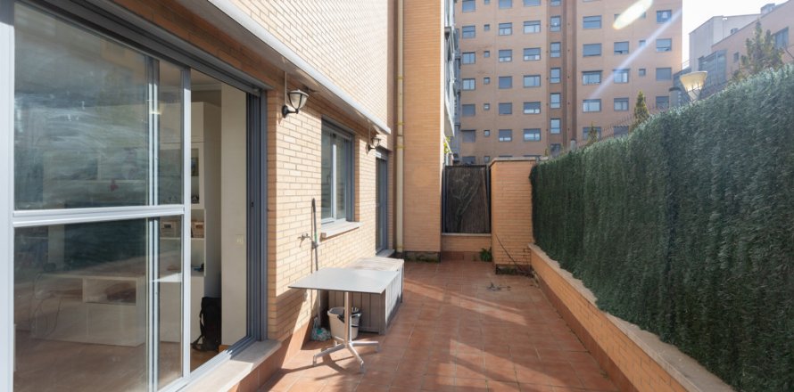 Huoneisto Madrid, Espanja 2 makuuhuonetta, 97 m2 No. 108016