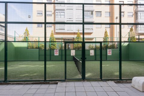 Huoneisto myytävänä Madrid, Espanja, 2 makuuhuonetta, 97 m2 No. 108016 - kuva 26