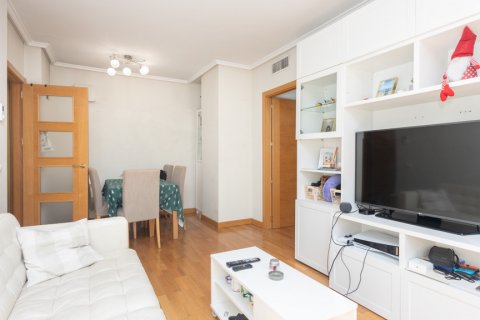 Huoneisto myytävänä Madrid, Espanja, 2 makuuhuonetta, 97 m2 No. 108016 - kuva 10