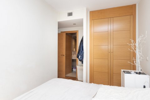 Huoneisto myytävänä Madrid, Espanja, 2 makuuhuonetta, 97 m2 No. 108016 - kuva 18