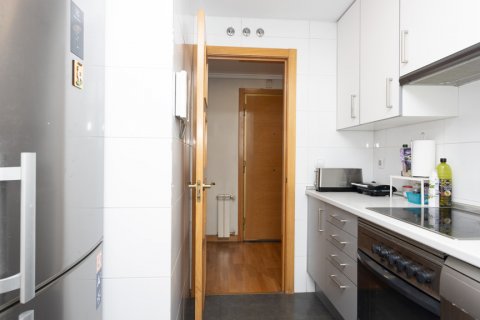 Huoneisto myytävänä Madrid, Espanja, 2 makuuhuonetta, 97 m2 No. 108016 - kuva 15
