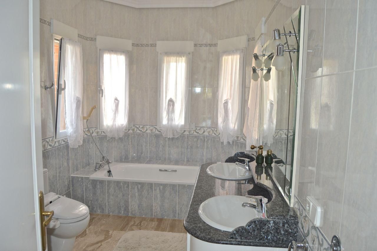Вилла в Алтея, Аликанте, Испания 5 спален, 688м2 №95546