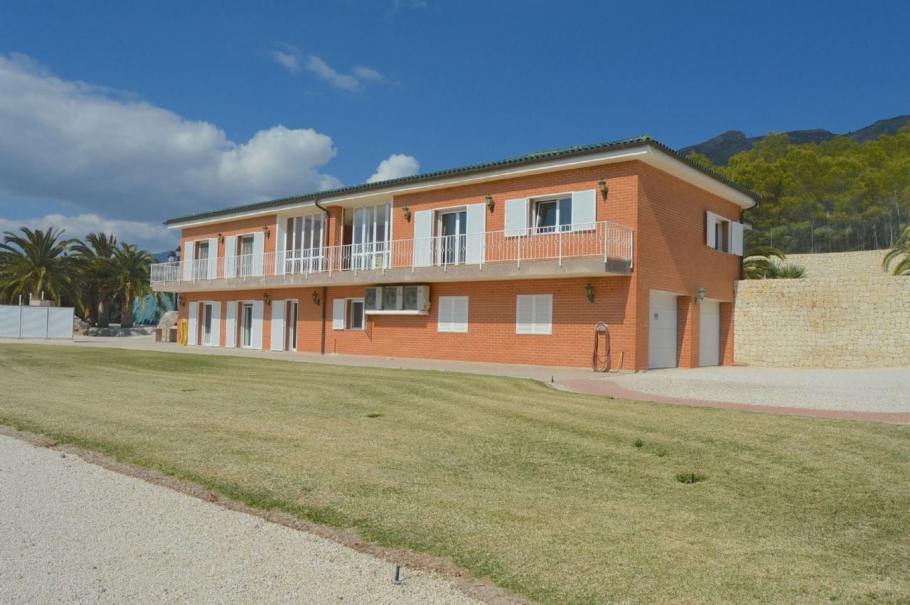 Вилла в Алтея, Аликанте, Испания 5 спален, 688м2 №95546